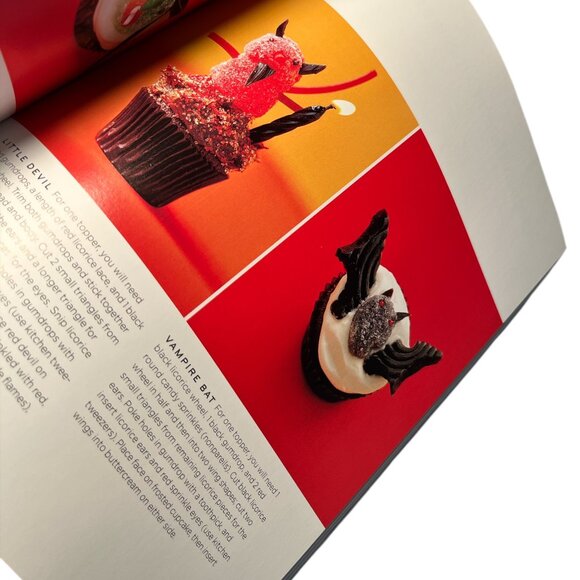 BOOK Martha Stewart's Cupcakes Cookbook 175 Treats 352 Pages Illustrated - Picture 6 of 8